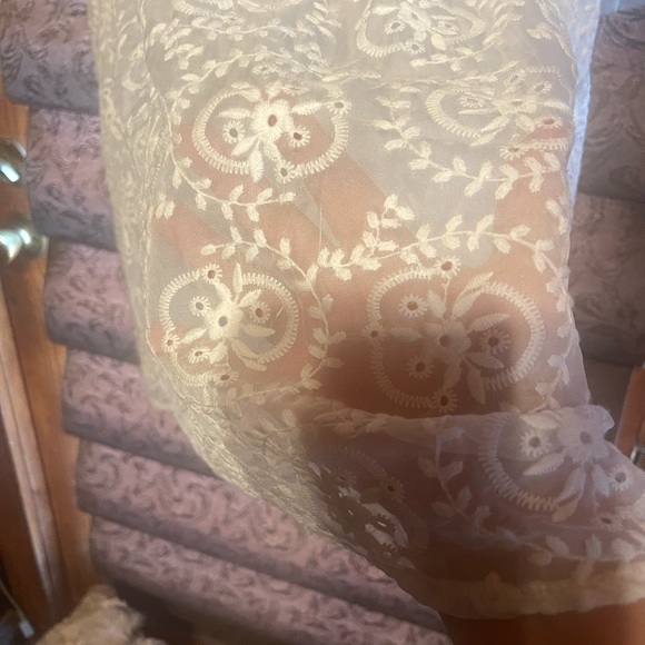 White lace beach dress - Picture 2 of 2